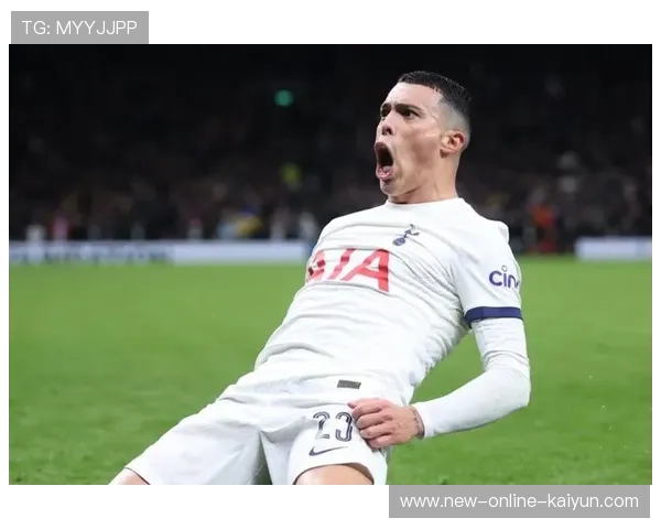 热刺洛赛尔索禁区弧线球再现个人标志射门